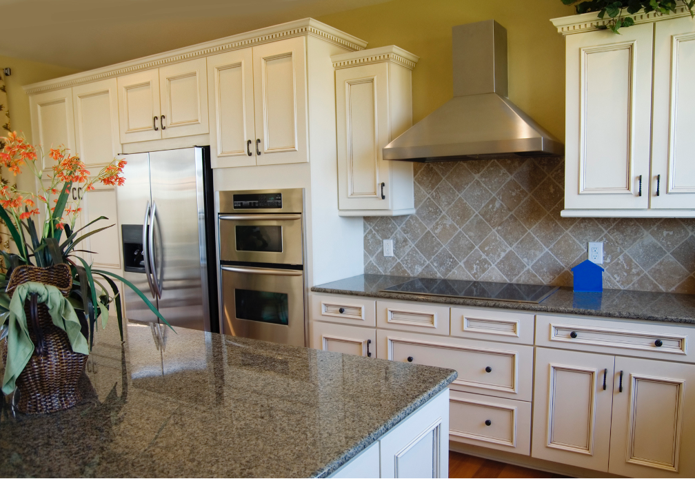 Kitchen cabinet painting company in Lombard Illinois